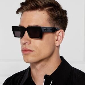 New, OFF-WHITE Sunglasses Moberly OERI114 1007 Authentic